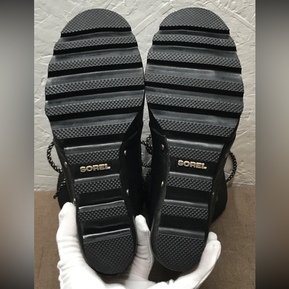 EUC Sorel Joan of Arctic Wedge Mid Shearling Womens Boots Black Leather Size 7.5 - Picture 2 of 16